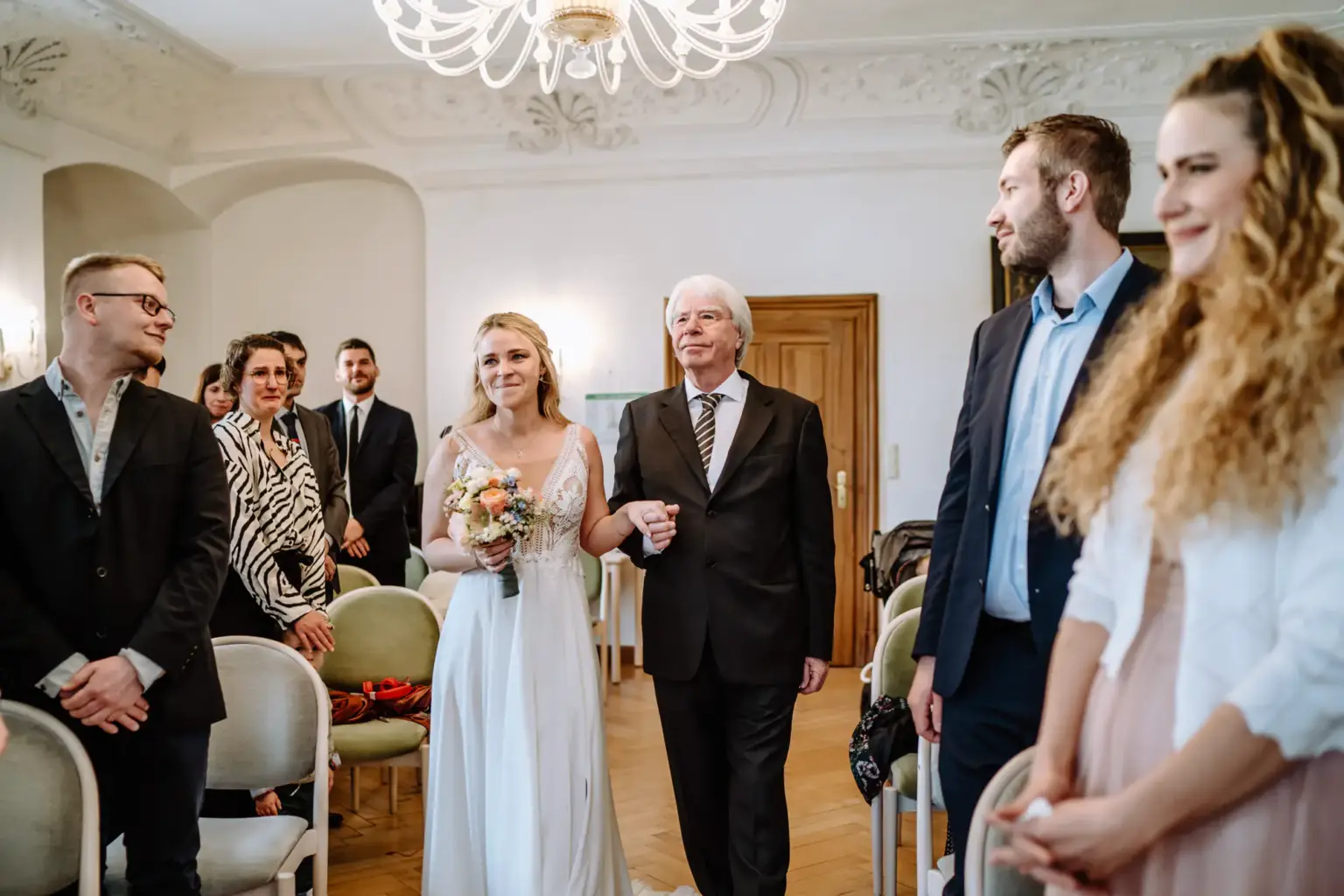 Standesamtliche Trauung in Polling mit emotionalem Einzug der Braut