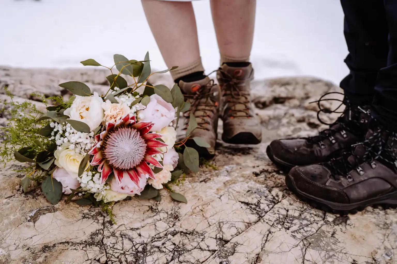 Brautstrauß mit Bergschuhen