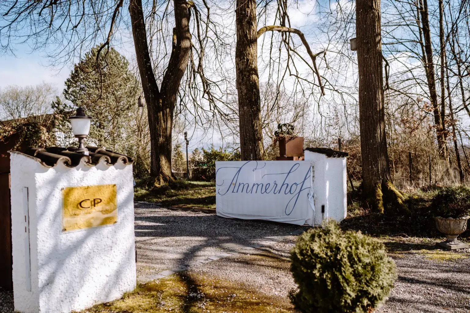 Ankunft des Brautpaares an der CP Location Gut Ammerhof Peißenberg