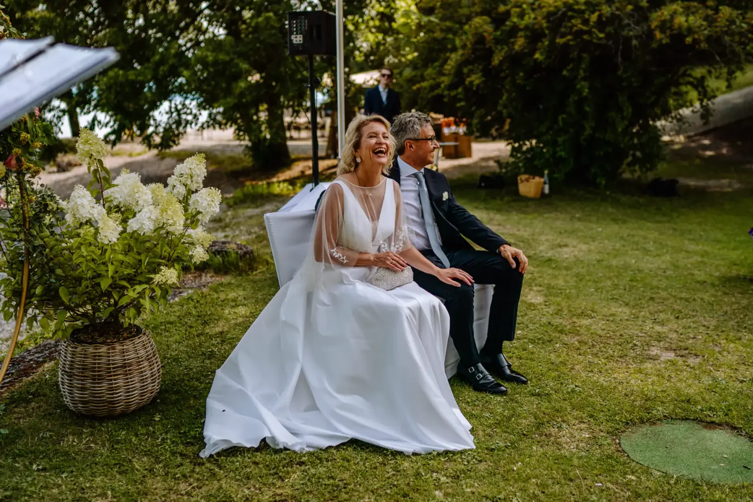 Echte emotionale und fröhliche Gesichter bei der freien Trauung