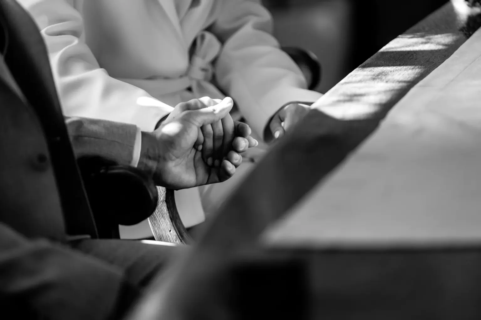 Ruhiger Augenblick vor Beginn der Zeremonie im Trausaal