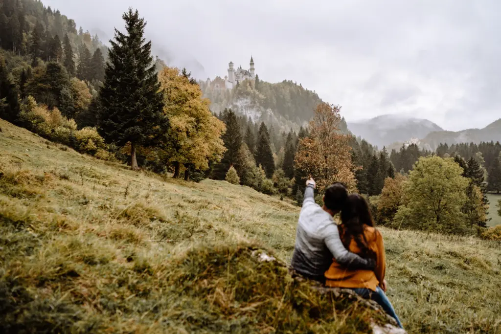Paarshooting im Allgäu mit Schloss Neuschwanstein und Natur