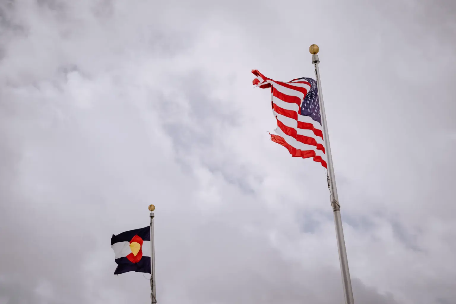 Flaggen bei der Hochzeit in Colorado