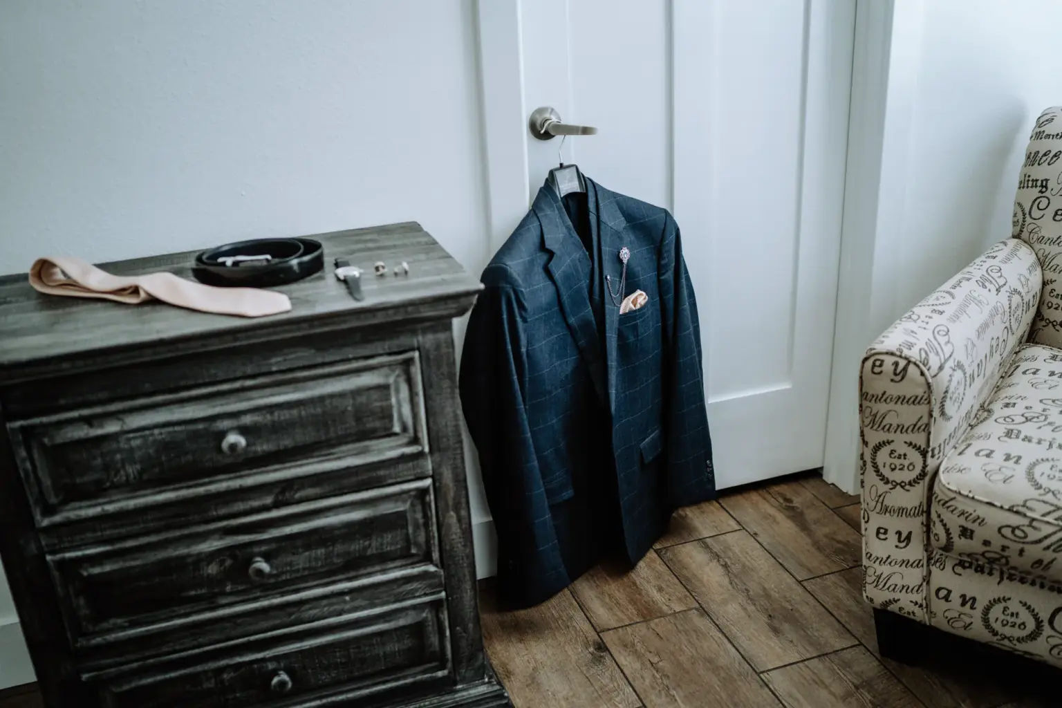 Anzug des Bräutigams