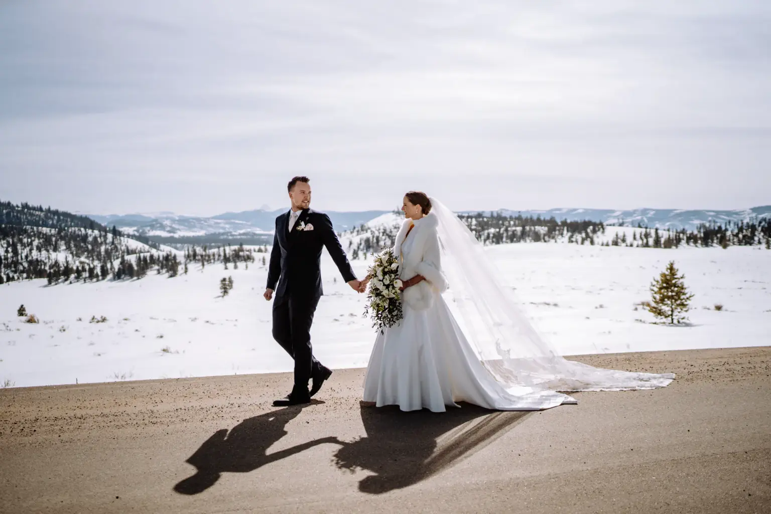 Emotionale Destination Wedding in Colorado im Winter