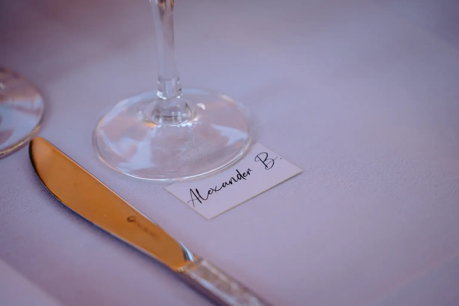 Elegante Hochzeitstafel im Freien am Bodensee