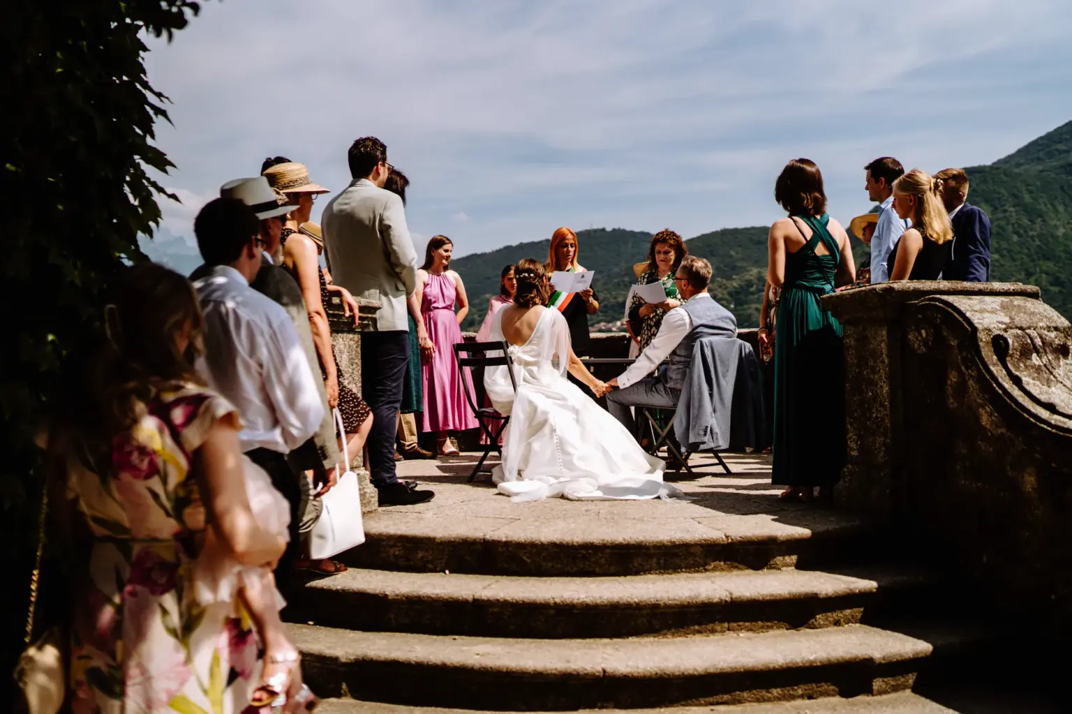 Standesamtliche Hochzeit am Wasser am Comer See