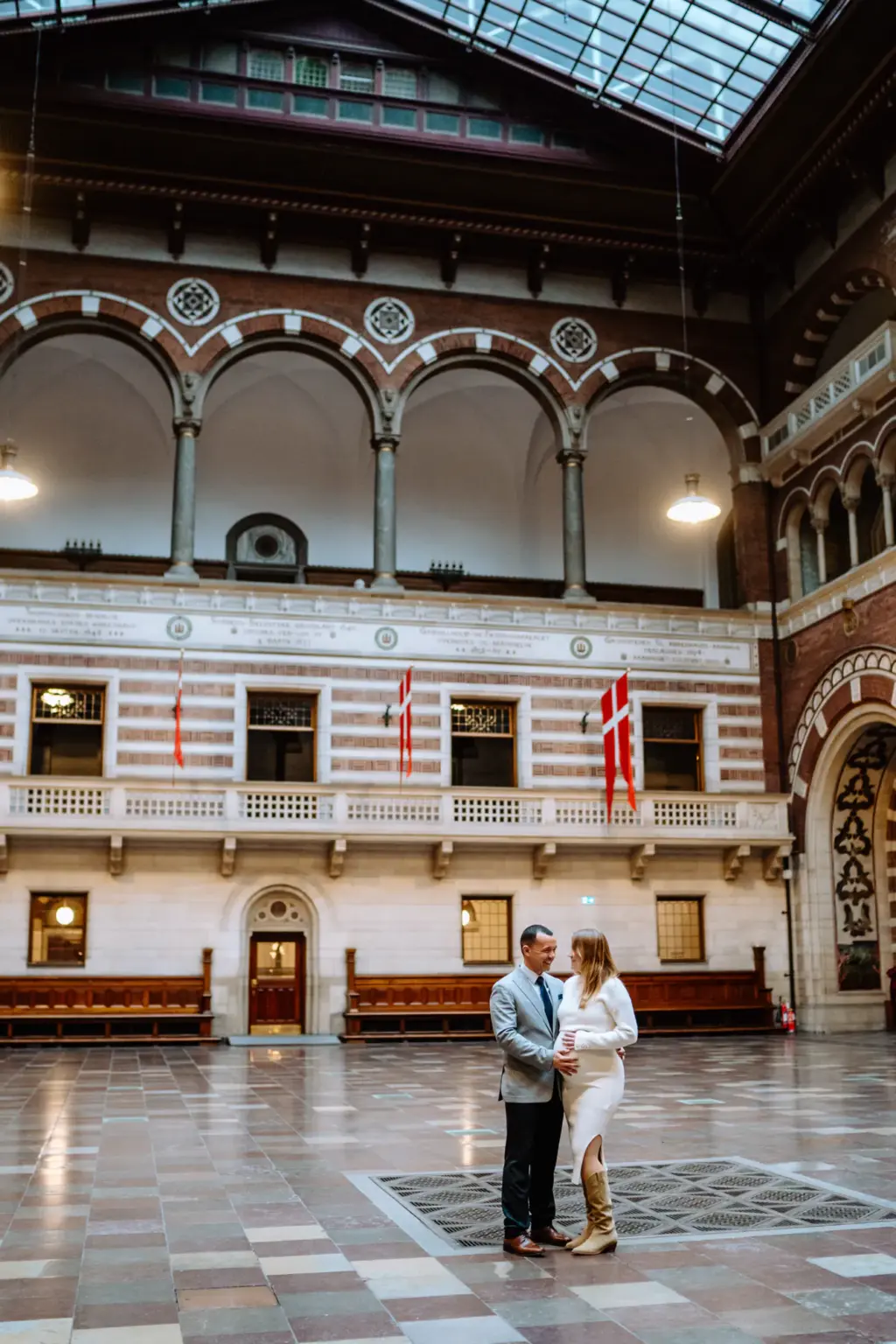 Standesamtliche Trauung im Rathaus von Kopenhagen
