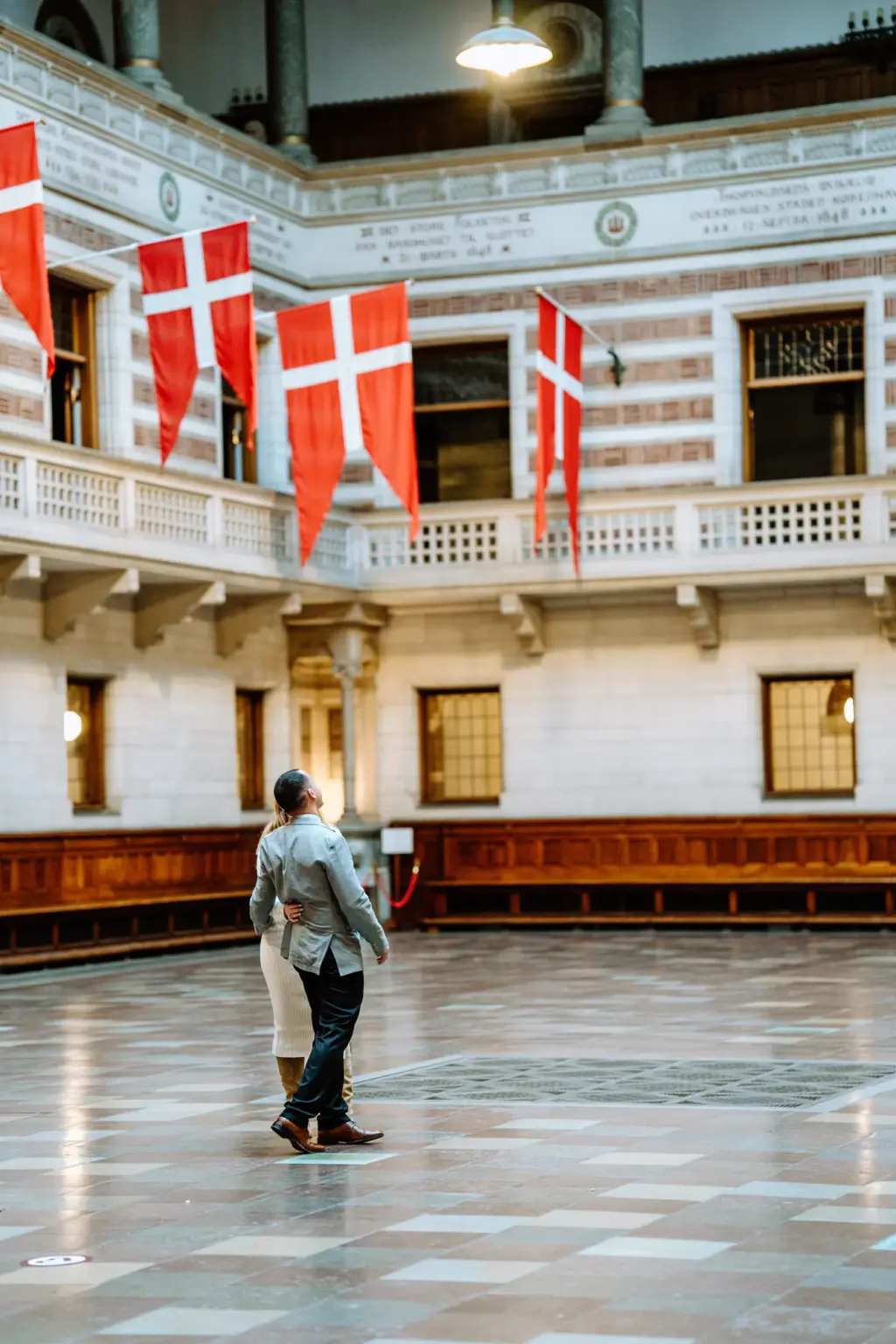 Destination Wedding in Kopenhagen mit natürlicher Hochzeitsfotografie